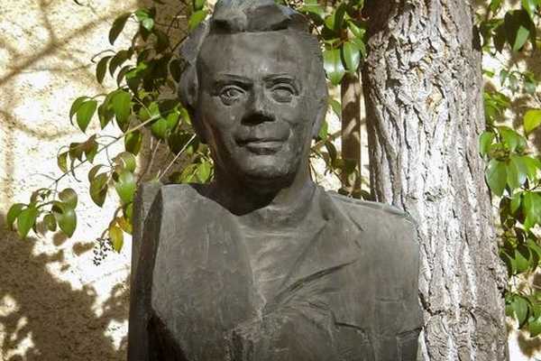 moustaklisspyros1
