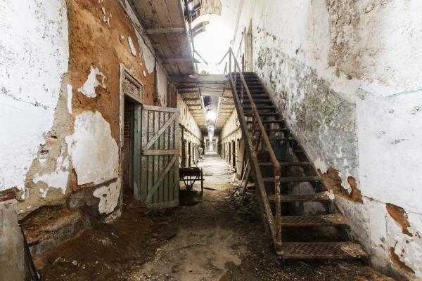 abandoned1