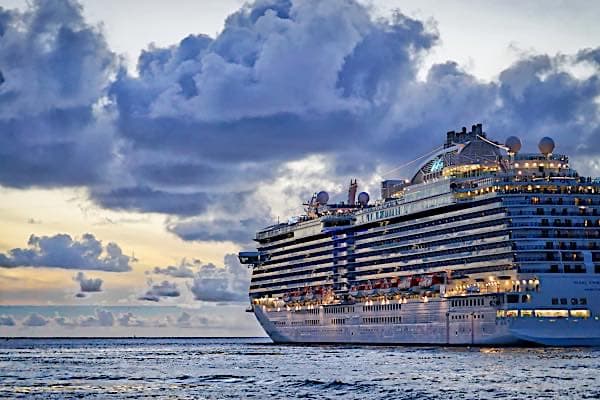 cruiseship1