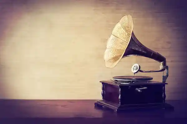 gramophone1