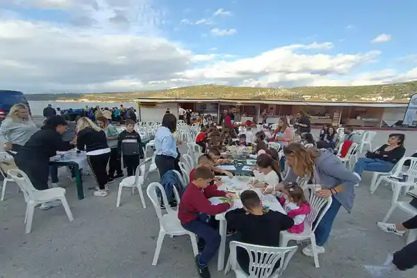 grotikiekthesibazaaramfilochia5 grotikiekthesibazaaramfilochia5