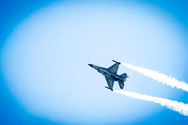 f16zeys1