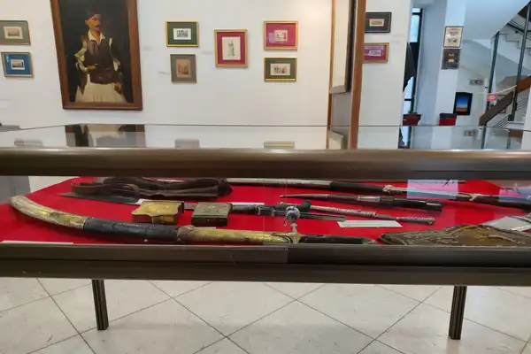 herosguns1
